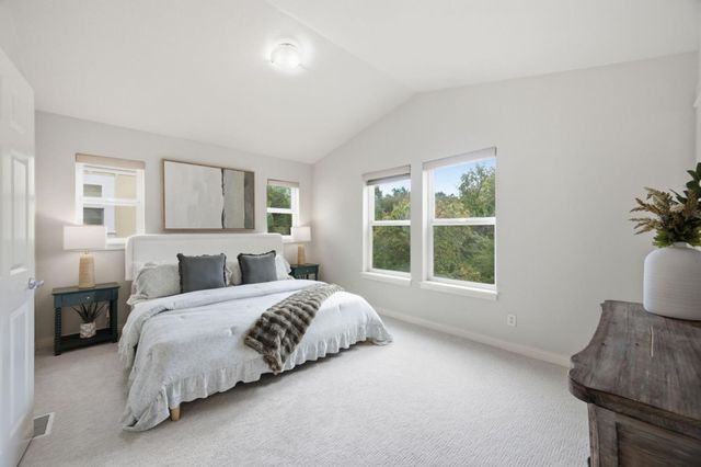 302 Creekside Village Drive, Los Gatos, CA 95032