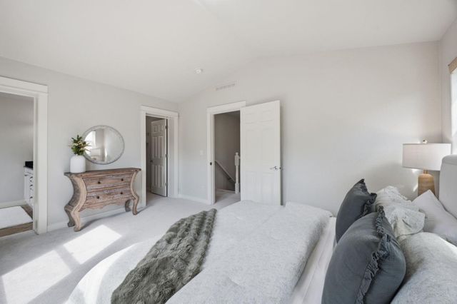302 Creekside Village Drive, Los Gatos, CA 95032