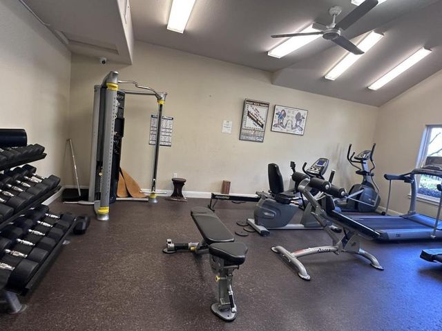 302 Creekside Village Drive, Los Gatos, CA 95032