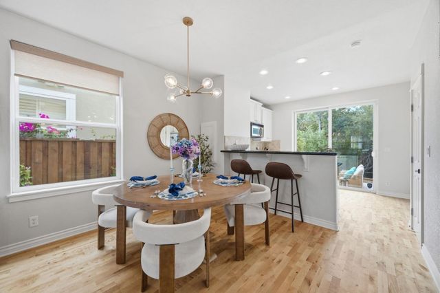 302 Creekside Village Drive, Los Gatos, CA 95032