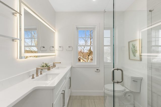 9-11 Harriet Ave 11, Belmont, MA 02478