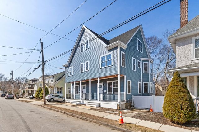 9-11 Harriet Ave 11, Belmont, MA 02478