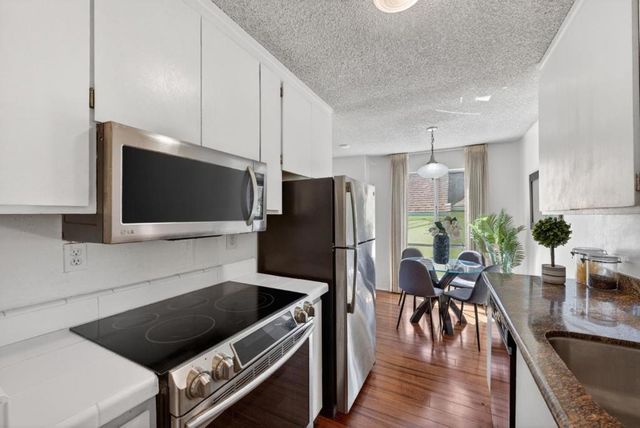 4099 Howe Street 203, Oakland, CA 94611