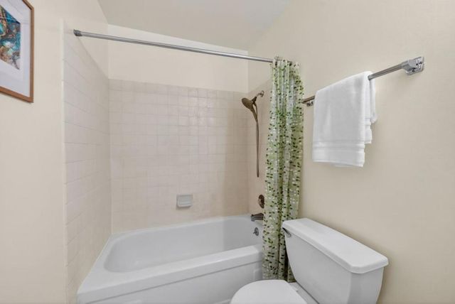 4099 Howe Street 203, Oakland, CA 94611