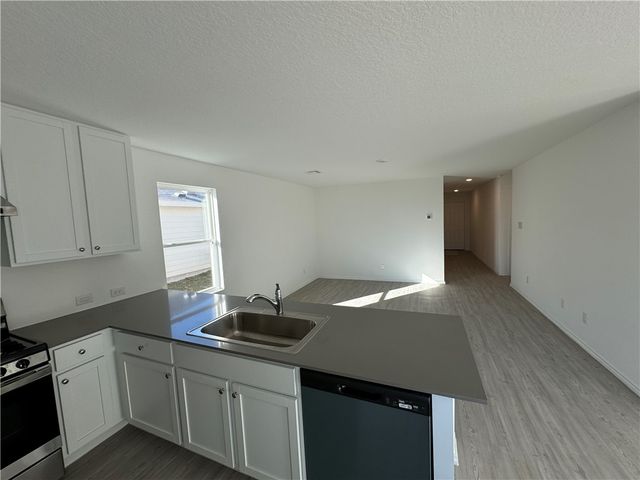 2714 Martell St, Corpus Christi, TX 78415