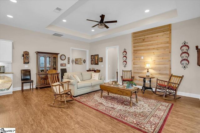 19 Moray Place, Simpsonville, SC 29681