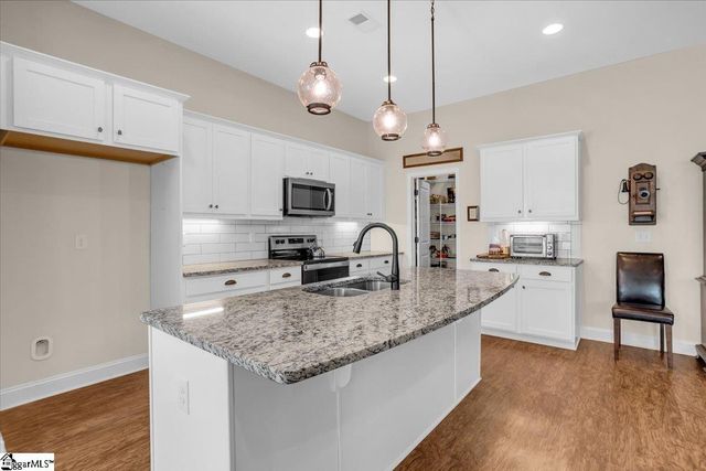 19 Moray Place, Simpsonville, SC 29681