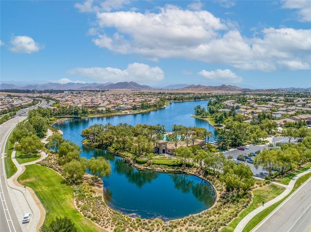 27958 Dawns Pass Drive, Menifee, CA 92585