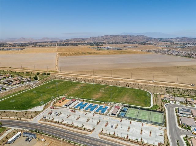 27958 Dawns Pass Drive, Menifee, CA 92585