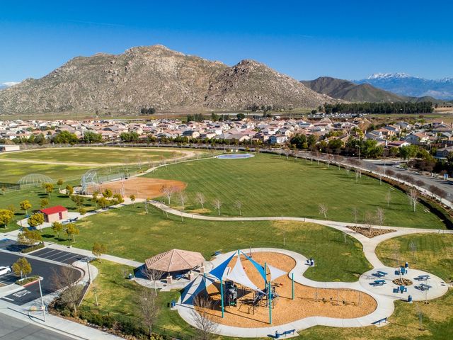 27958 Dawns Pass Drive, Menifee, CA 92585