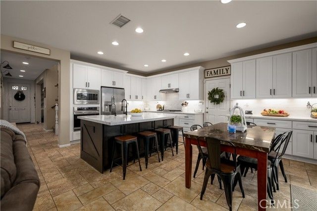 27958 Dawns Pass Drive, Menifee, CA 92585