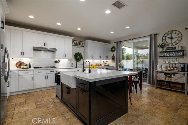 27958 Dawns Pass Drive, Menifee, CA 92585
