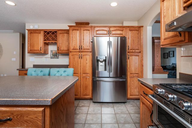 517 18 Avenue E, West Fargo, ND 58078