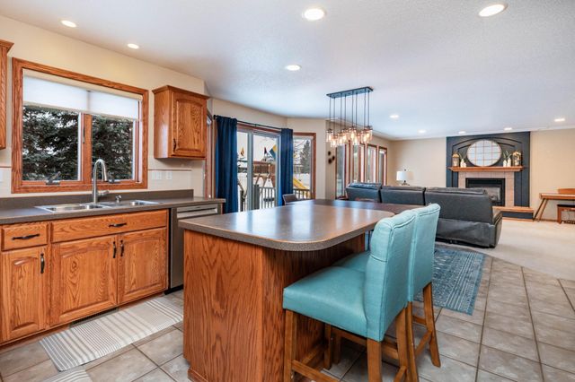 517 18 Avenue E, West Fargo, ND 58078