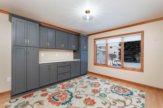 517 18 Avenue E, West Fargo, ND 58078