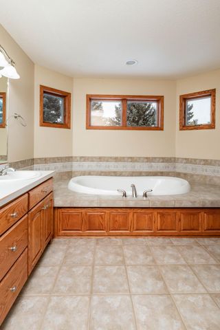 517 18 Avenue E, West Fargo, ND 58078