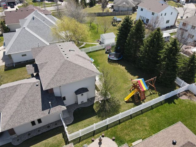 517 18 Avenue E, West Fargo, ND 58078