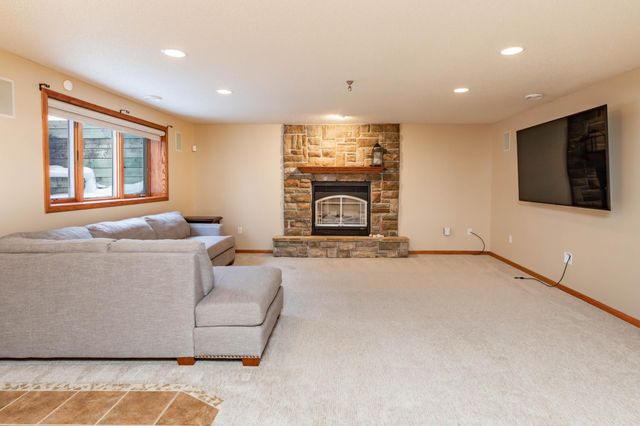 517 18 Avenue E, West Fargo, ND 58078