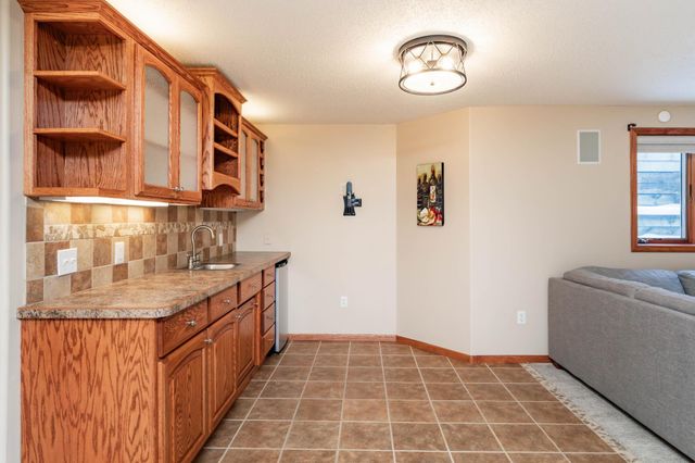 517 18 Avenue E, West Fargo, ND 58078