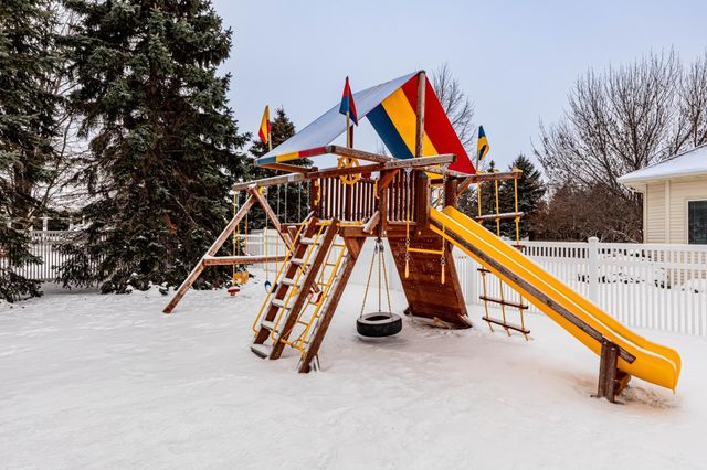 517 18 Avenue E, West Fargo, ND 58078