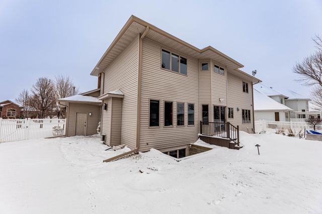 517 18 Avenue E, West Fargo, ND 58078
