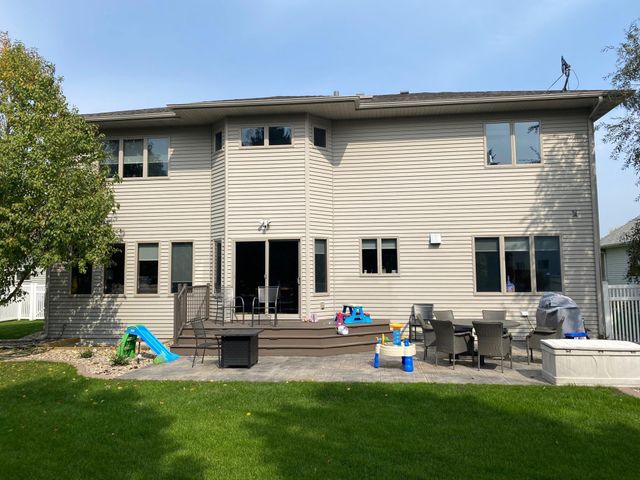 517 18 Avenue E, West Fargo, ND 58078
