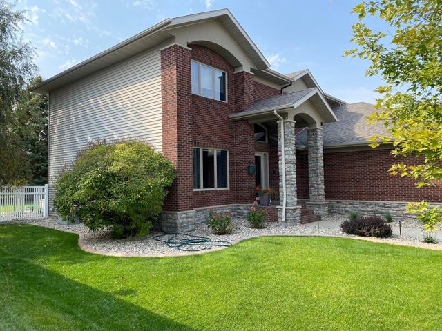 517 18 Avenue E, West Fargo, ND 58078