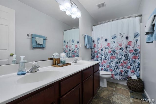 2275 Haverford Ct, Maryville, IL 62062