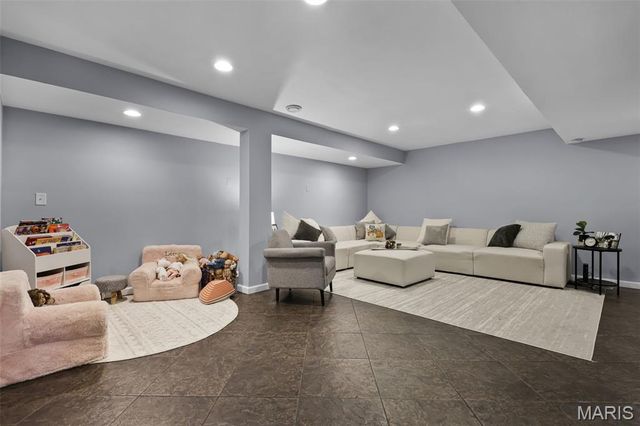 2275 Haverford Ct, Maryville, IL 62062