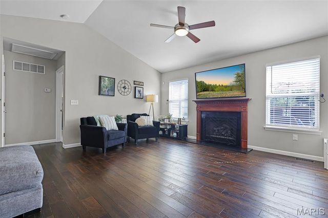 2275 Haverford Ct, Maryville, IL 62062