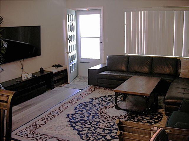 5217 81ST STREET N 22, St Petersburg, FL 33709