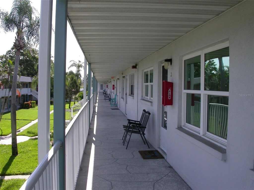 5217 81ST STREET N 22, St Petersburg, FL 33709