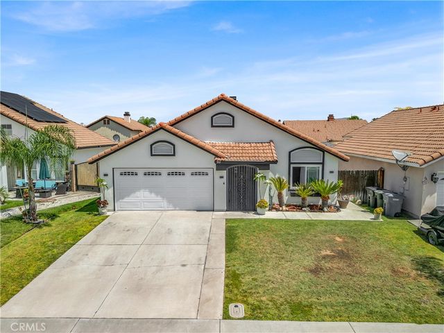 302 Daystar Drive, Perris, CA 92571