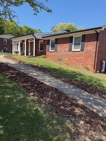 1126 Cannon Drive, Lenoir, NC 28645