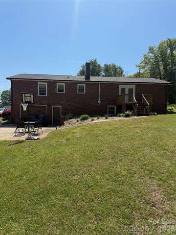1126 Cannon Drive, Lenoir, NC 28645