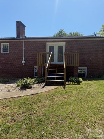 1126 Cannon Drive, Lenoir, NC 28645