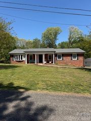 1126 Cannon Drive, Lenoir, NC 28645
