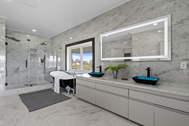 703 Leaning Oak Trail, Richmond, TX 77406