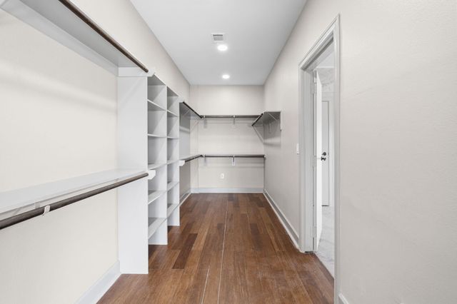 703 Leaning Oak Trail, Richmond, TX 77406