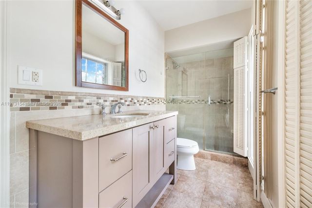 1265 S Alhambra Cir B, Coral Gables, FL 33146