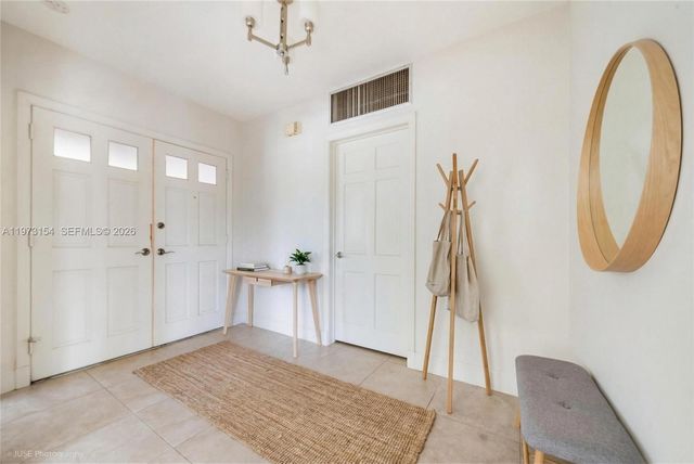 1265 S Alhambra Cir B, Coral Gables, FL 33146