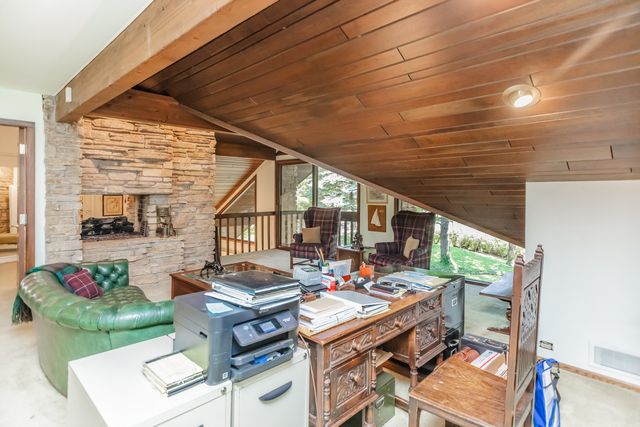 8080 Wolf Road, Burr Ridge, IL 60527