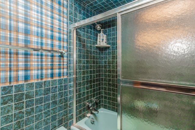 8080 Wolf Road, Burr Ridge, IL 60527