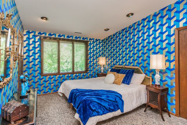 8080 Wolf Road, Burr Ridge, IL 60527