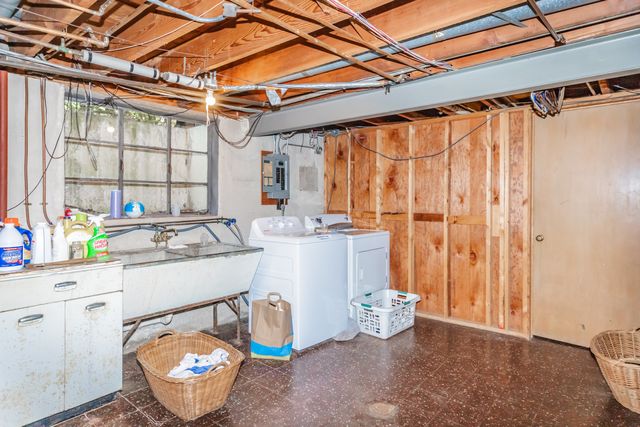 8080 Wolf Road, Burr Ridge, IL 60527