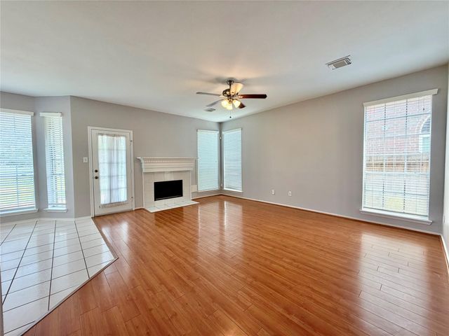 4614 Forest Home Drive, Missouri City, TX 77459