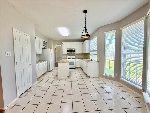 4614 Forest Home Drive, Missouri City, TX 77459