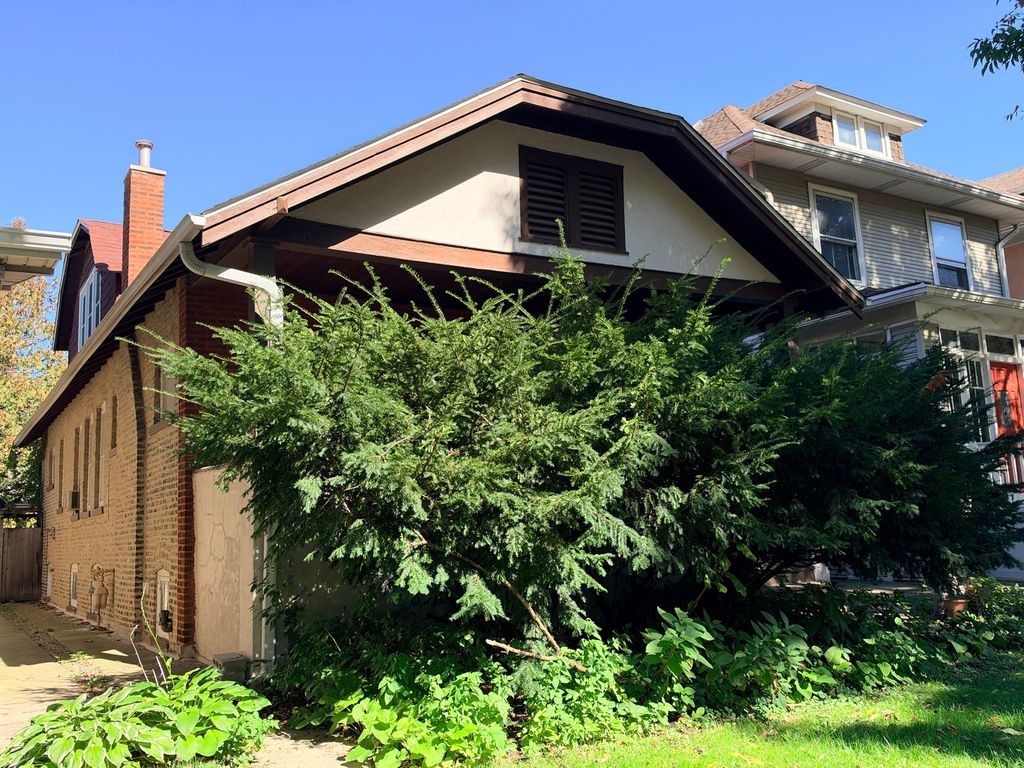 2930 W Eastwood Avenue, Chicago, IL 60625 — exterior