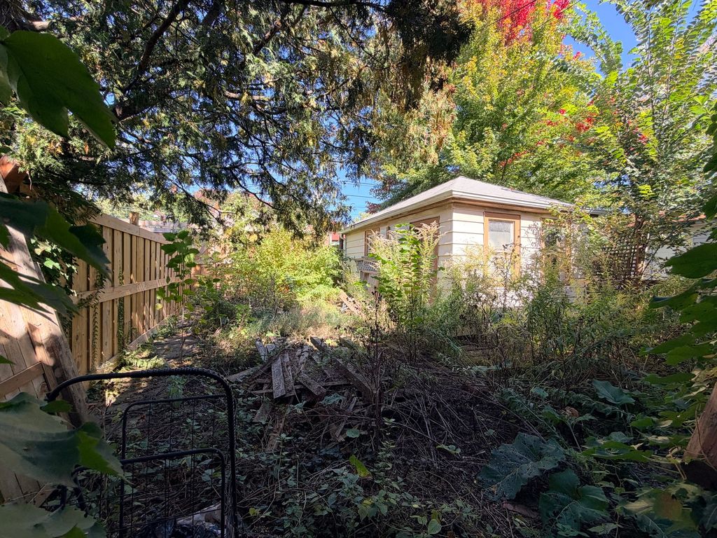 2930 W Eastwood Avenue, Chicago, IL 60625 — photo 2