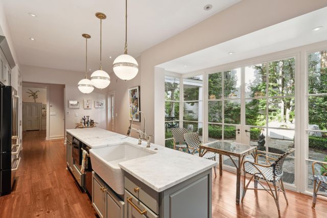 42 S Battery Street, Charleston, SC 29401